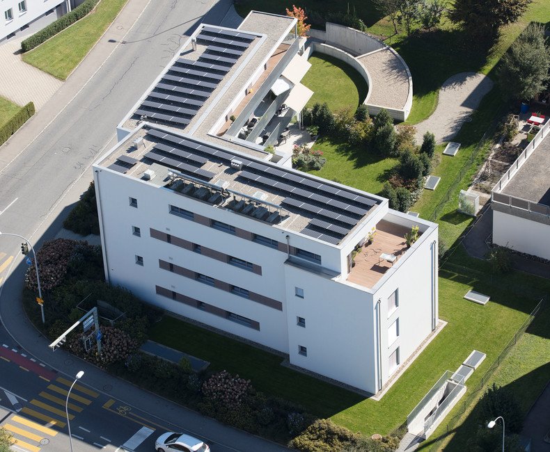 MFH Münsterstrasse 22, Luftaufnahme PV Anlage | © Sigmatic AG, Sursee