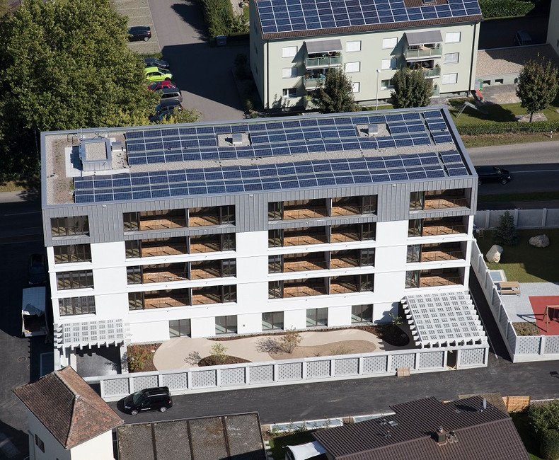 PV-Anlage Alterszentrum St. Martin aus der Vogelperspektive | © Sigmatic AG Sursee